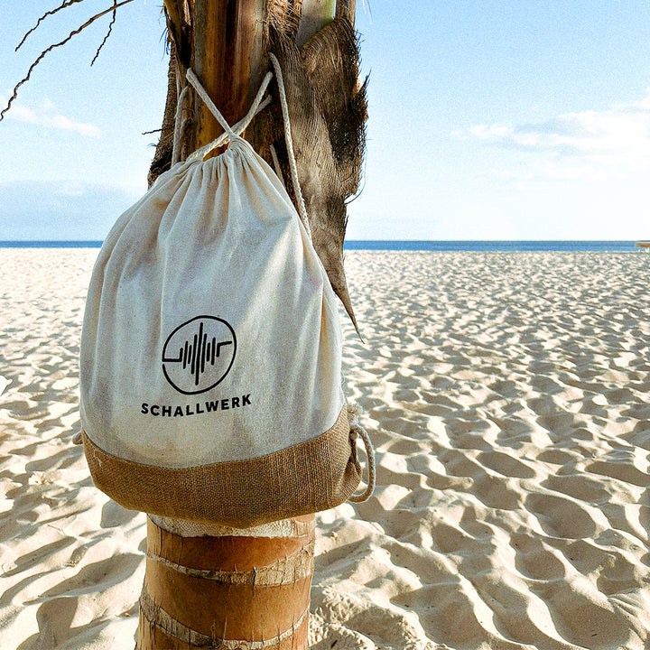 Schallwerk Jutebeutel am Strand