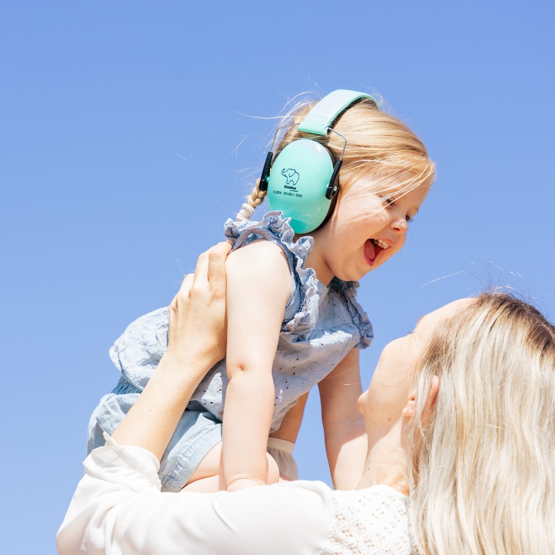 Schallwerk ® Kiddies - Casco antiruido infantil - alivia el ruido y protege  las orejas de los niños - ideal para la vida cotidiana, eventos deportivos  y musicales : : Instrumentos musicales